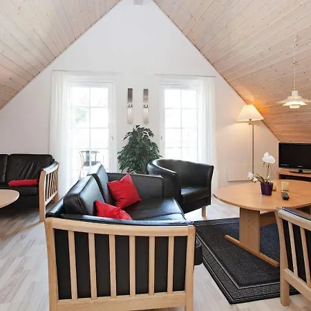 Holiday V * Gråsten